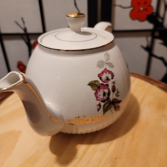WOOD & SON ENGLAND ELGREAVE TEAPOT FINE PORCELAIN HAND CRAFTED - Picture 7 of 13